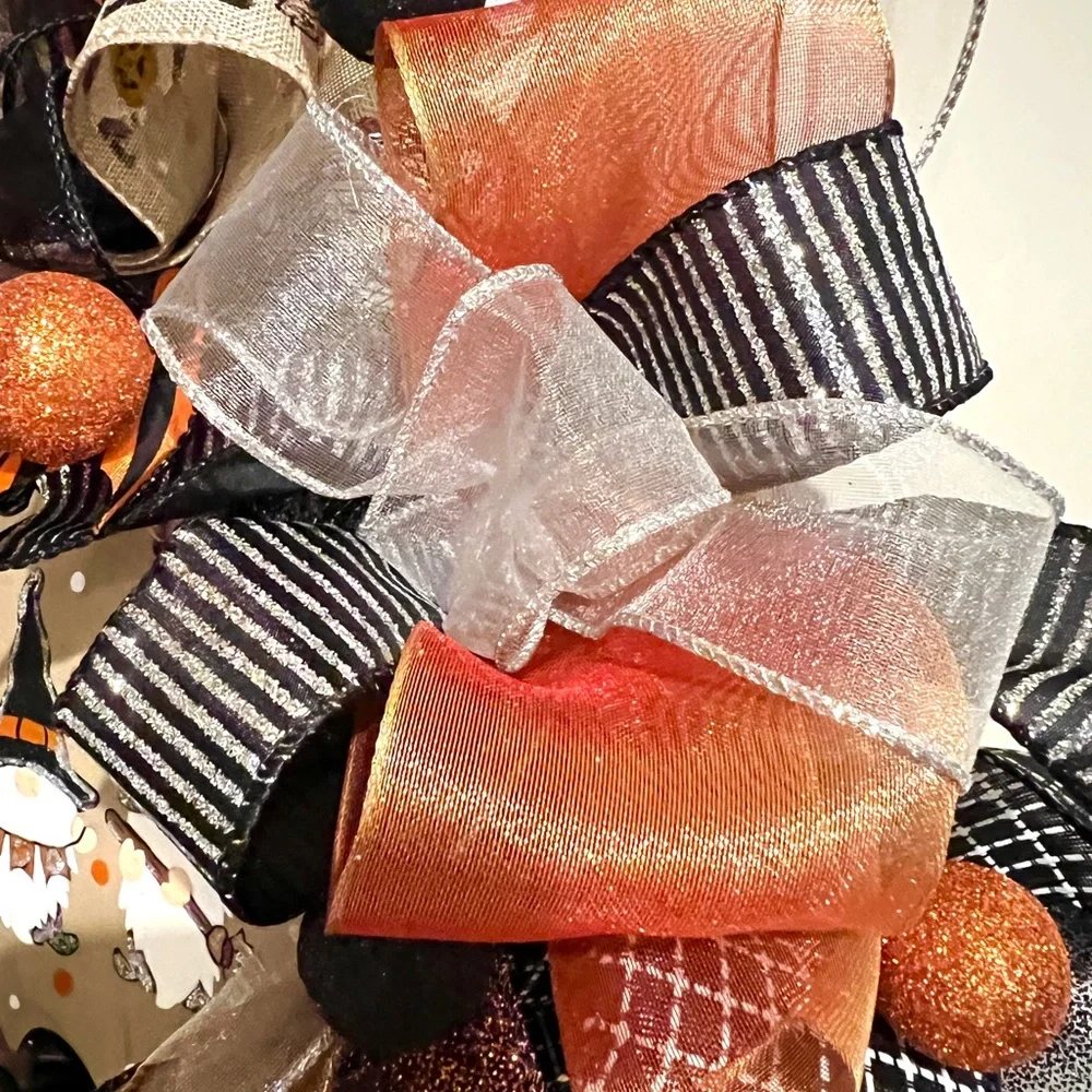 13 inch Halloween Ribbon Wreath Black & Linen Gnome MW11